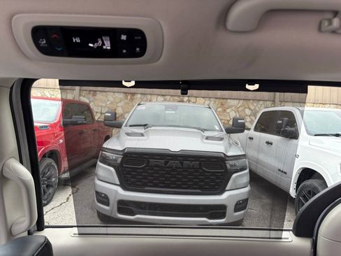 Used 2024 Chrysler Pacifica Touring-L image 44