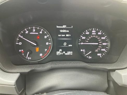 Used 2024 Subaru Crosstrek 2.0i AWD/4WD image 15