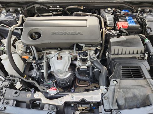 Used 2025 Honda Civic Sport image 32