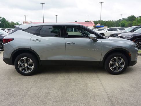 Used 2024 Chevrolet Blazer LT FWD image 22