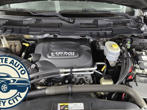 Used 2018 RAM 2500 Tradesman w/ Snow Chief Group image 33