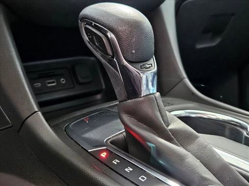 Used 2023 Chevrolet Equinox LT FWD image 10