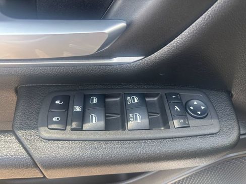 Used 2022 RAM 1500 Big Horn AWD/4WD image 9