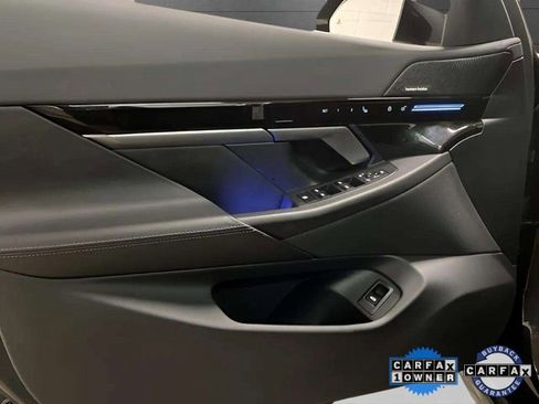 Used 2025 BMW 530i xDrive image 20