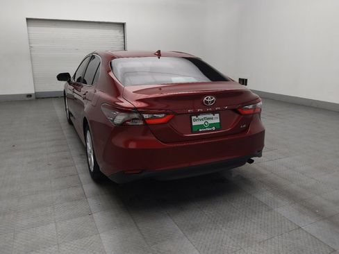 Used 2021 Toyota Camry LE image 5