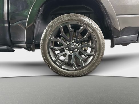 Used 2025 RAM 1500 Limited AWD/4WD image 11