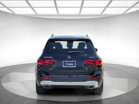 New 2026 Mercedes-Benz GLB 250 4MATIC image 3