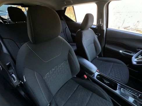 Used 2023 Nissan Kicks SV image 33