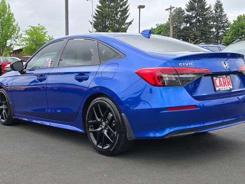 Used 2023 Honda Civic Sport image 5