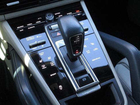 Used 2019 Porsche Cayenne image 21