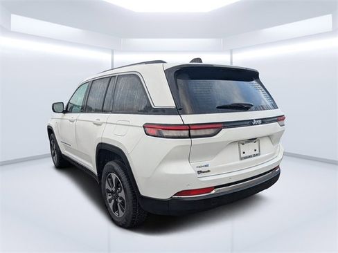 Used 2024 Jeep Grand Cherokee Limited 4xe image 5