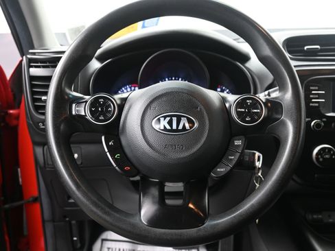Used 2019 Kia Soul FWD image 19