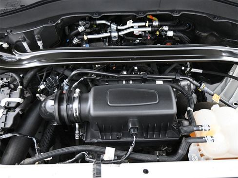 Used 2023 Ford Explorer Limited image 21