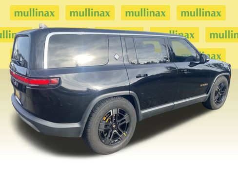 Used 2023 Rivian R1S Adventure image 3