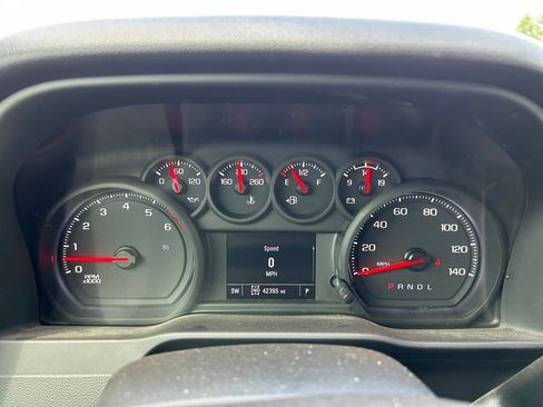 Used 2025 GMC Sierra 2500 Pro w/ 1SA Pro Safety Plus Package AWD/4WD image 15