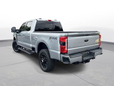 Used 2024 Ford F250 XLT w/ Black Appearance Package AWD/4WD image 8