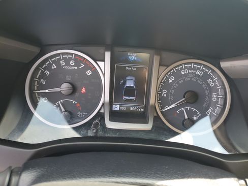 Used 2022 Toyota Tacoma SR5 w/ Technology Package RWD image 18