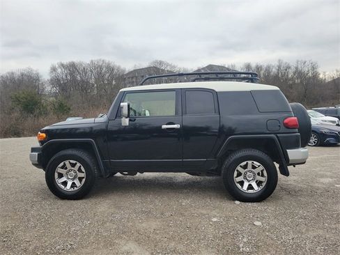 Used 2014 Toyota FJ Cruiser 4WD image 7