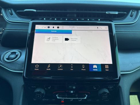 Used 2021 Jeep Grand Cherokee L Limited image 21