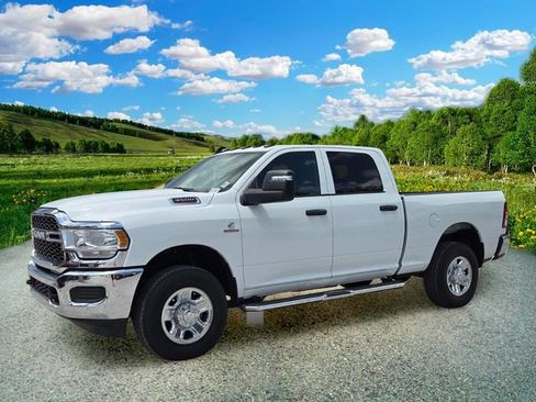 Used 2024 RAM 3500 Tradesman w/ Chrome Appearance Group AWD/4WD image 2
