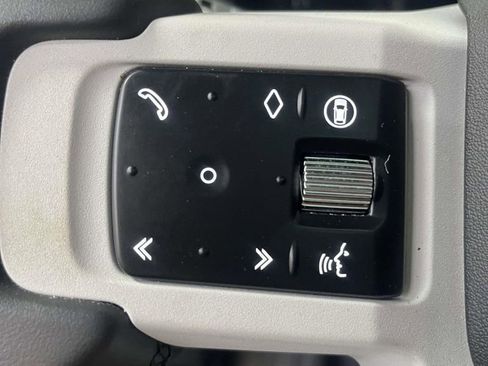 Used 2025 Land Rover Defender 110 S AWD/4WD image 21