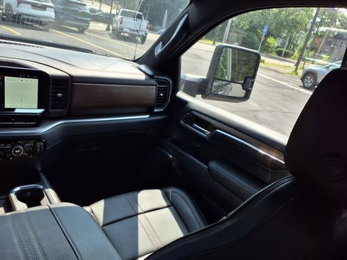 Used 2024 Chevrolet Silverado 1500 High Country w/ High Country Premium Package image 17