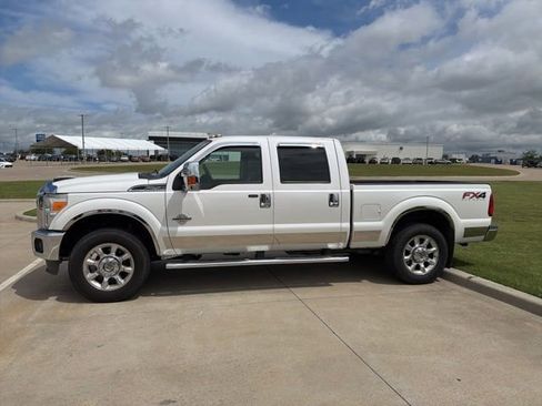 Used 2015 Ford F250 Lariat w/ Lariat Ultimate Package AWD/4WD image 8