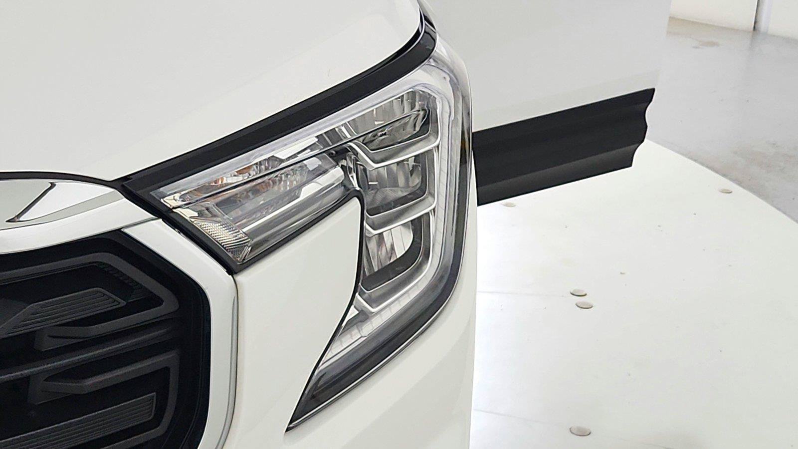 Used 2024 GMC Terrain SLE w/ LPO, Floor Liner Package AWD/4WD image 38