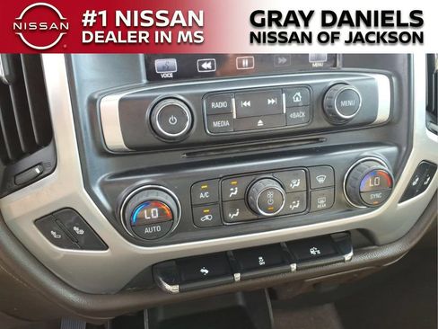 Used 2014 GMC Sierra 1500 SLT w/ SLT Crew Cab Value Package RWD image 17
