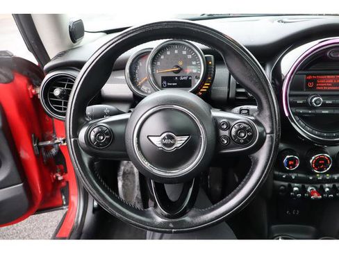 Used 2015 MINI Cooper 2-Door Hardtop image 13