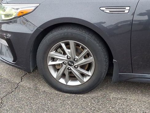 Used 2019 Kia Optima LX image 25