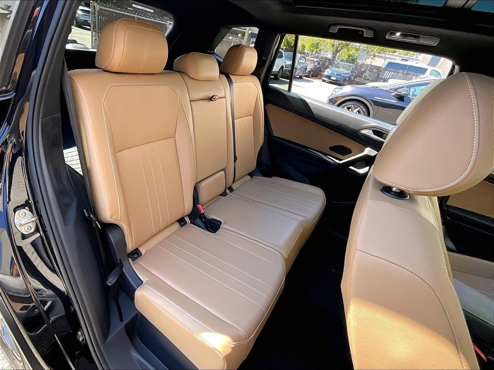 Certified 2024 Volkswagen Tiguan SE w/ Panoramic Sunroof Package AWD/4WD image 26