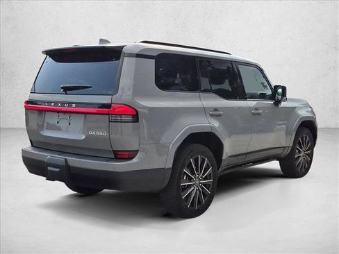 Used 2026 Lexus GX 550 w/ Accessory Package (2T) AWD/4WD image 5