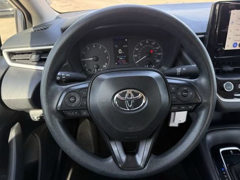 Used 2025 Toyota Corolla LE FWD image 13