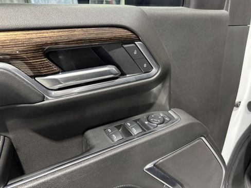 Used 2025 GMC Sierra 3500 SLE w/ SLE Value Package image 6