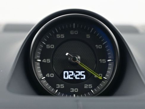 Used 2022 Porsche Cayenne Turbo S image 12