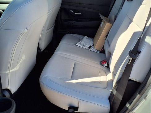 Used 2025 Hyundai Santa Cruz SEL image 11