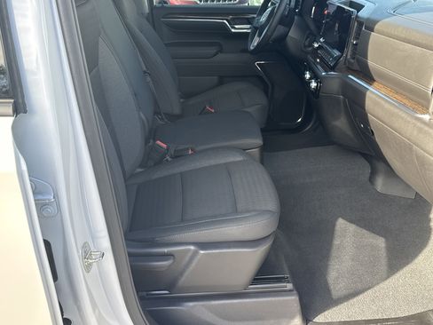 Used 2024 GMC Sierra 1500 Elevation w/ LPO, Elevation Black Package image 17