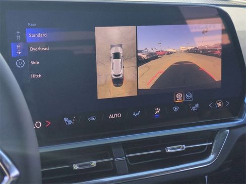 New 2026 Chevrolet Equinox EV LT w/ LPO, Blackout Package image 15