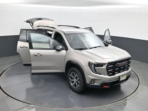 New 2026 GMC Acadia AT4 w/ LPO, Floor Liner Package image 30