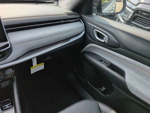 New 2026 Jeep Compass Latitude AWD/4WD image 15