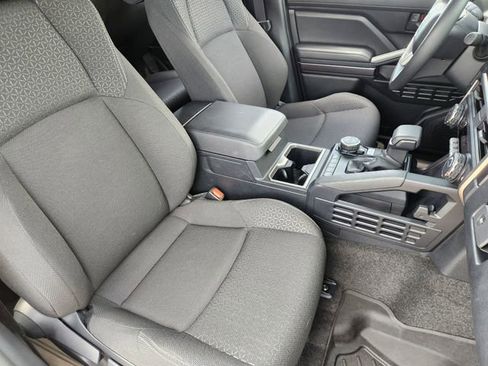 Used 2025 Toyota 4Runner SR5 AWD/4WD image 10