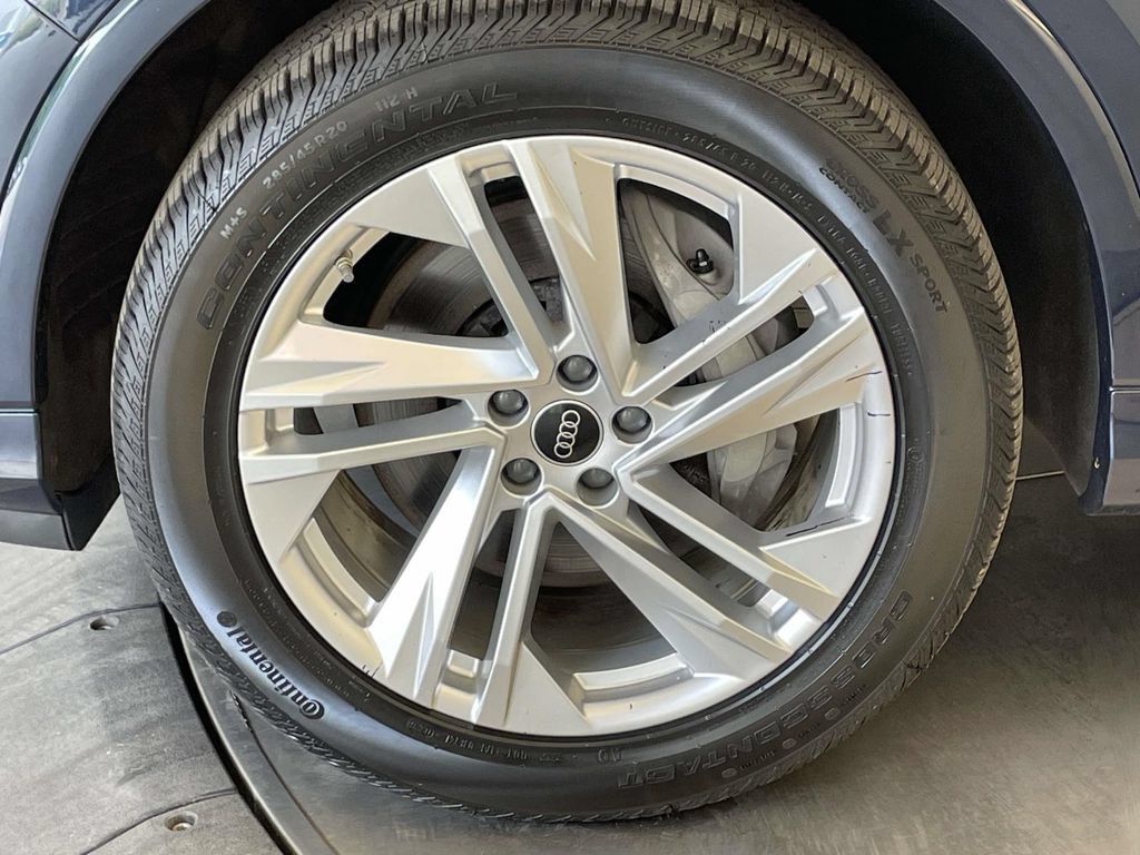 Certified 2023 Audi Q7 2.0T Premium AWD/4WD image 11