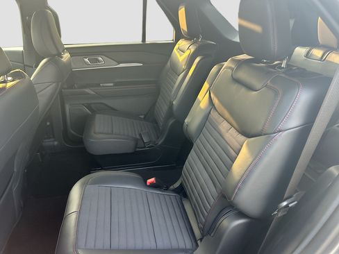 New 2026 Ford Explorer ST-Line w/ ST-Line Street Pack RWD image 17