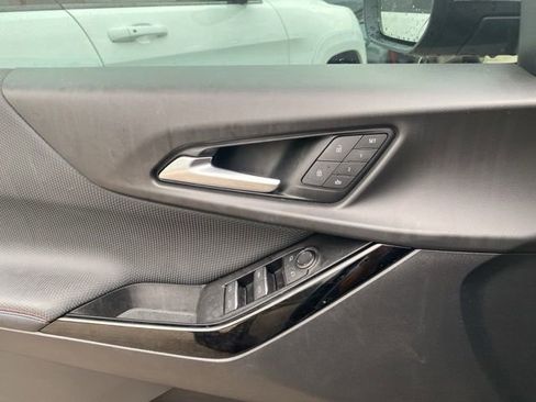 Used 2025 Chevrolet Equinox RS w/ Safety and Technology Package AWD/4WD image 30