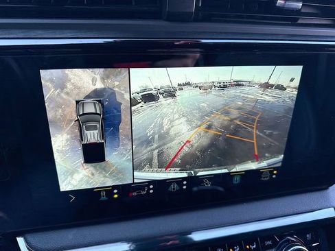 Used 2022 GMC Sierra 1500 AT4 w/ AT4 Premium Package image 17