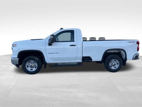 Used 2025 Chevrolet Silverado 2500 W/T w/ WT Convenience Package image 4