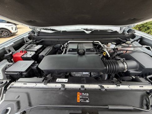 Used 2025 GMC Canyon AT4 w/ Technology Plus Package AWD/4WD image 29