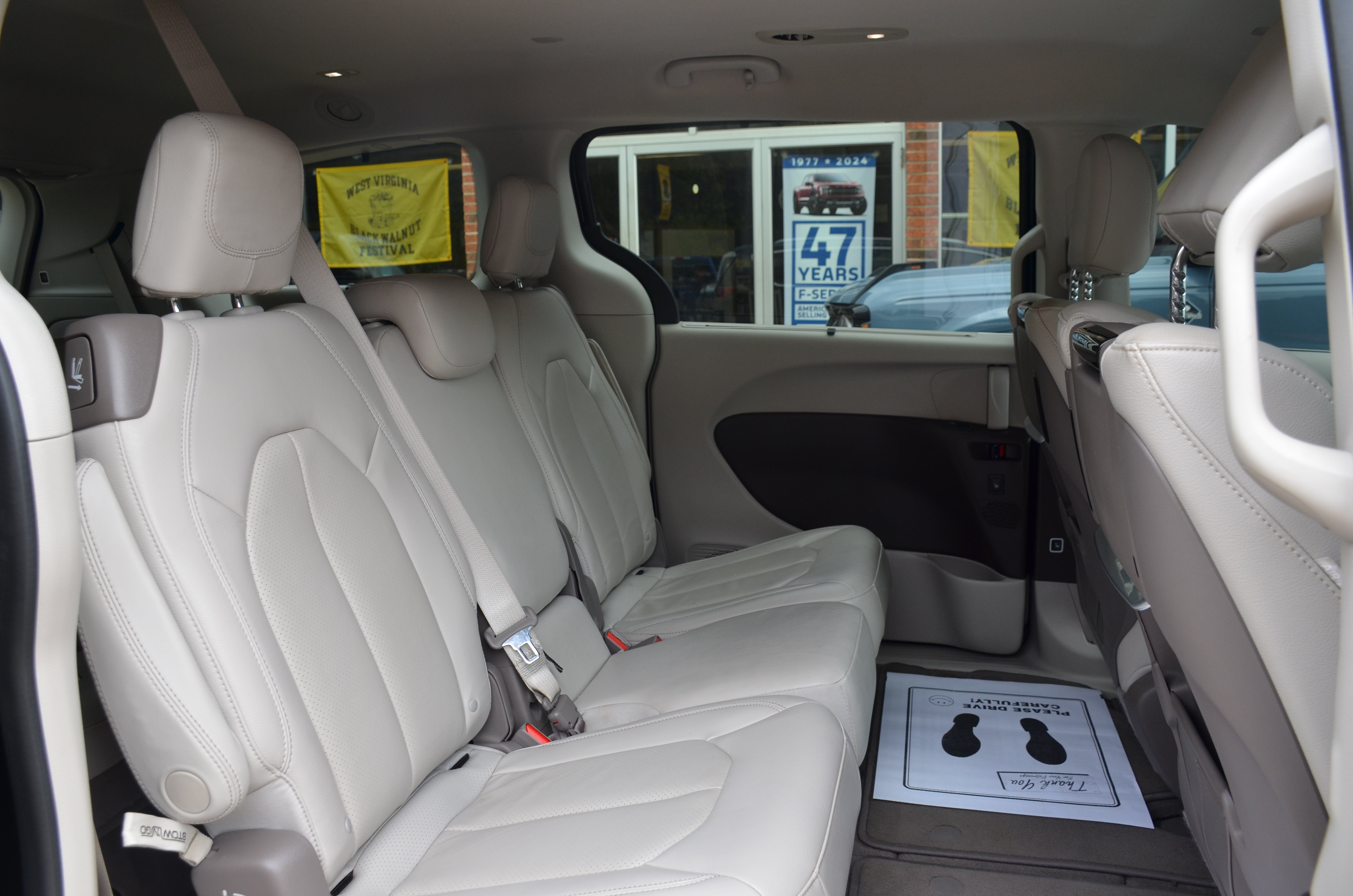 Used 2020 Chrysler Pacifica Touring-L Plus FWD image 33