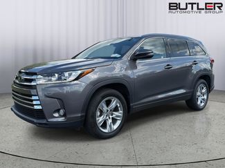 Used 2018 Toyota Highlander Limited FWD video 1